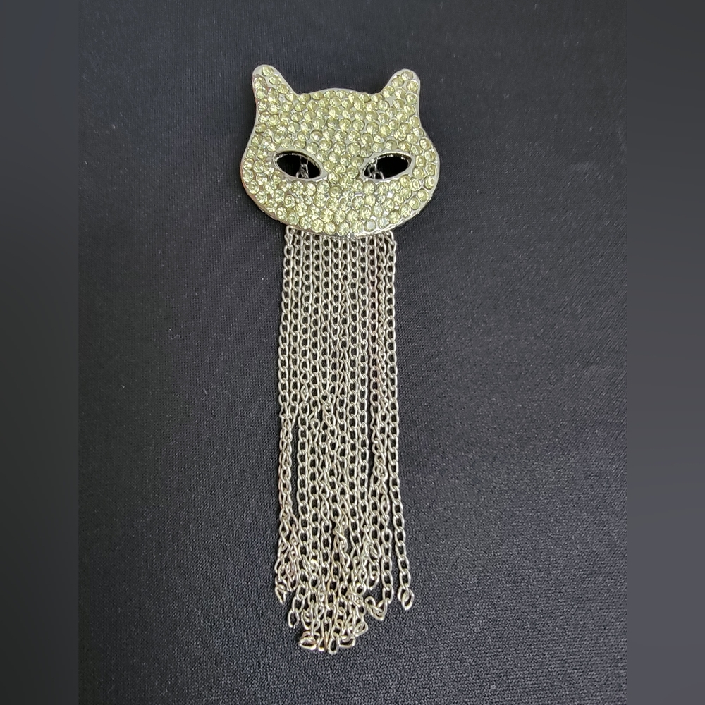 Silvertone Rhinestone Cutout Cat Face Head With Tassel Brooch Pin